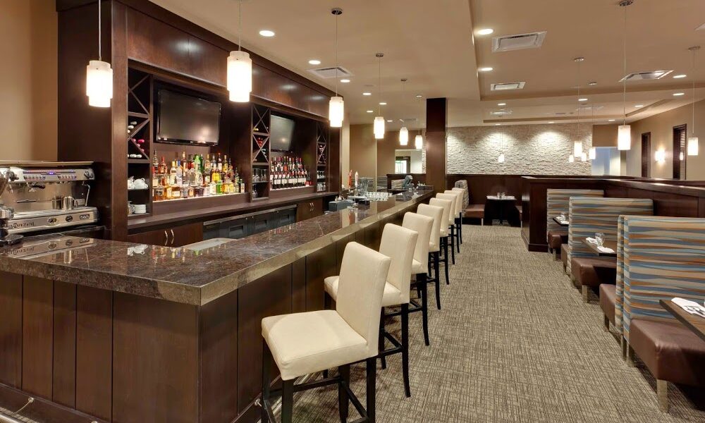 Boulevard Restaurant and Lounge