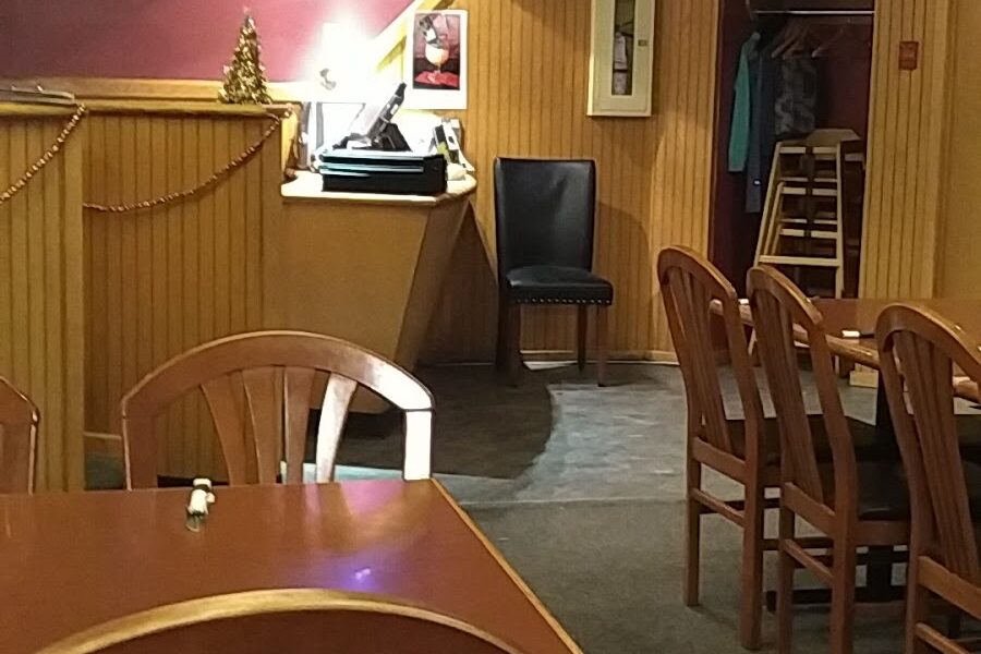 The Hitchin Post Saloon & Grill