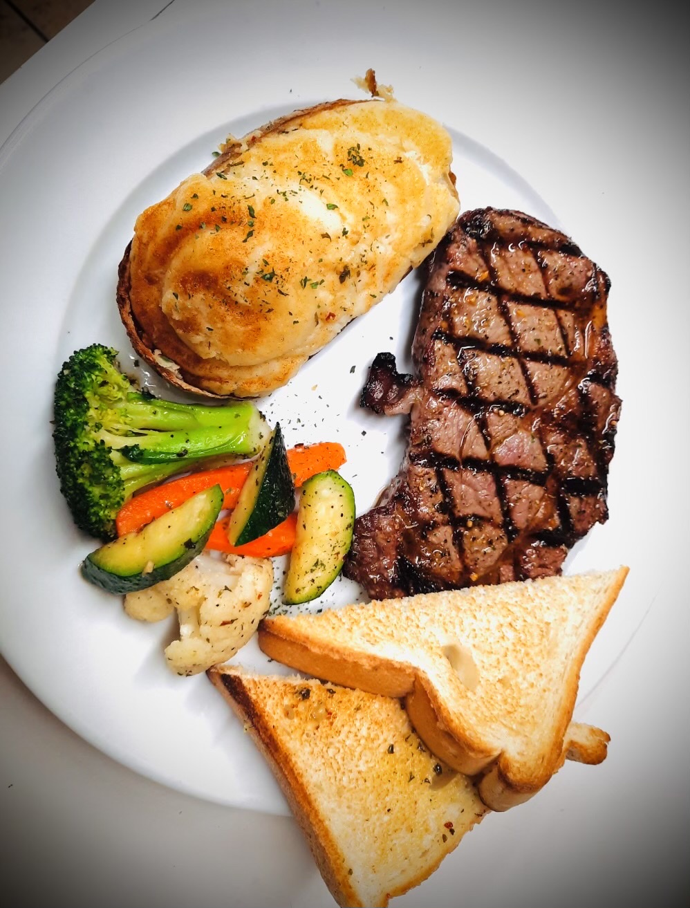 Lacombe Bar and Steakhouse